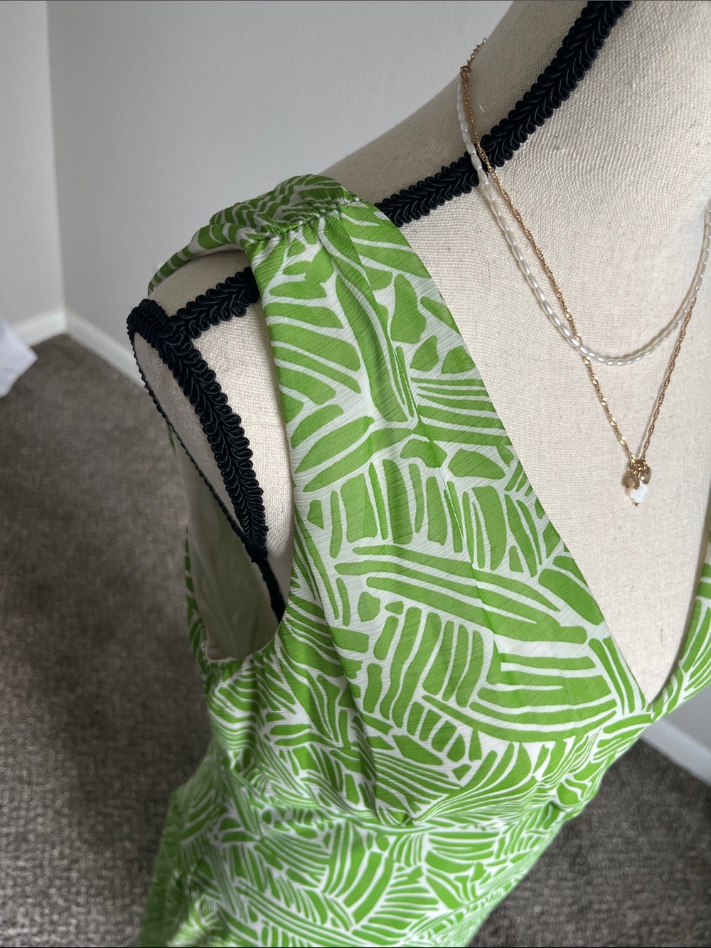 Green Ivory Abstract Brushstroke Print Midi Dress Asymmetrical Hem Size 10/12 - Picture 3 of 9